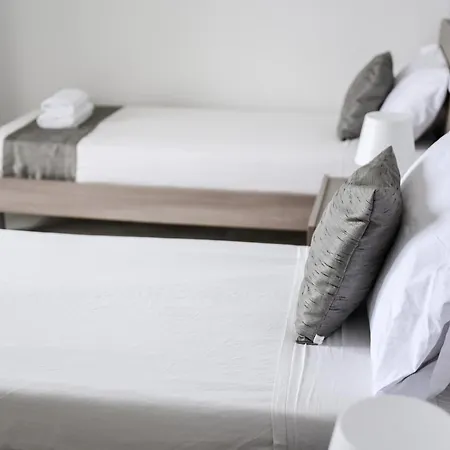 F10 3, Private Two Single Beds Shared Bathroom In Shared Flat Msida