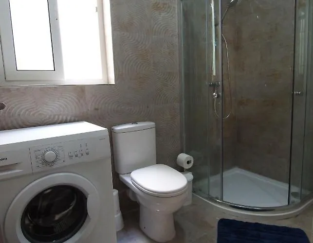 F10 3, Private Two Single Beds Shared Bathroom In Shared Flat Δωμάτια σε οικογενειακή κατοικία Msida