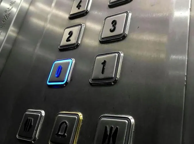 F10 3, Private Two Single Beds Shared Bathroom In Shared Flat Δωμάτια σε οικογενειακή κατοικία